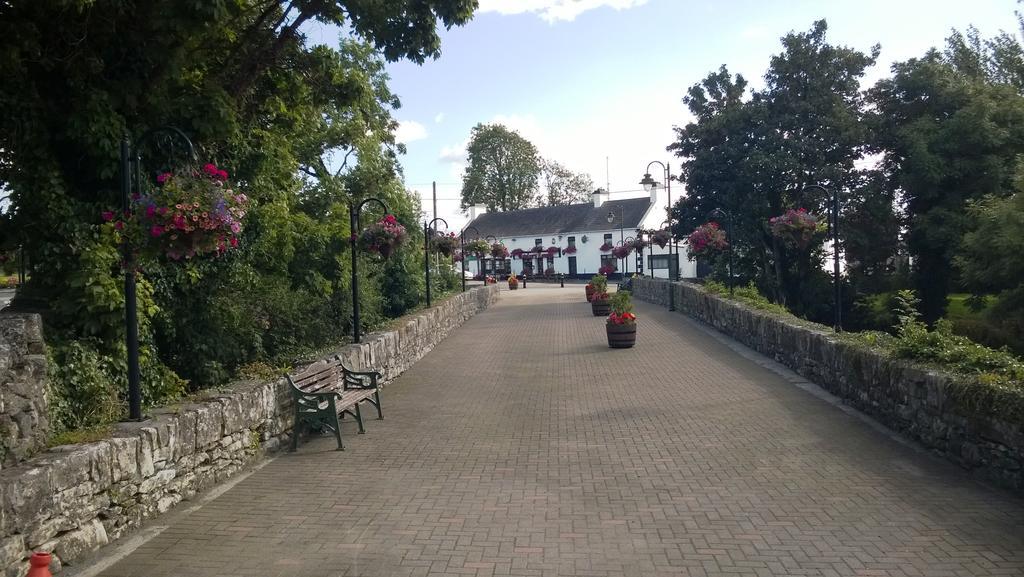 Craughwell Doonard Manor B&B מראה חיצוני תמונה